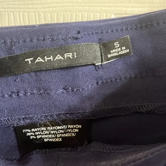 Tahari Navy Shorts - Picture 2 of 3